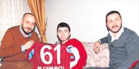 Kulübü işportaya çevirdi