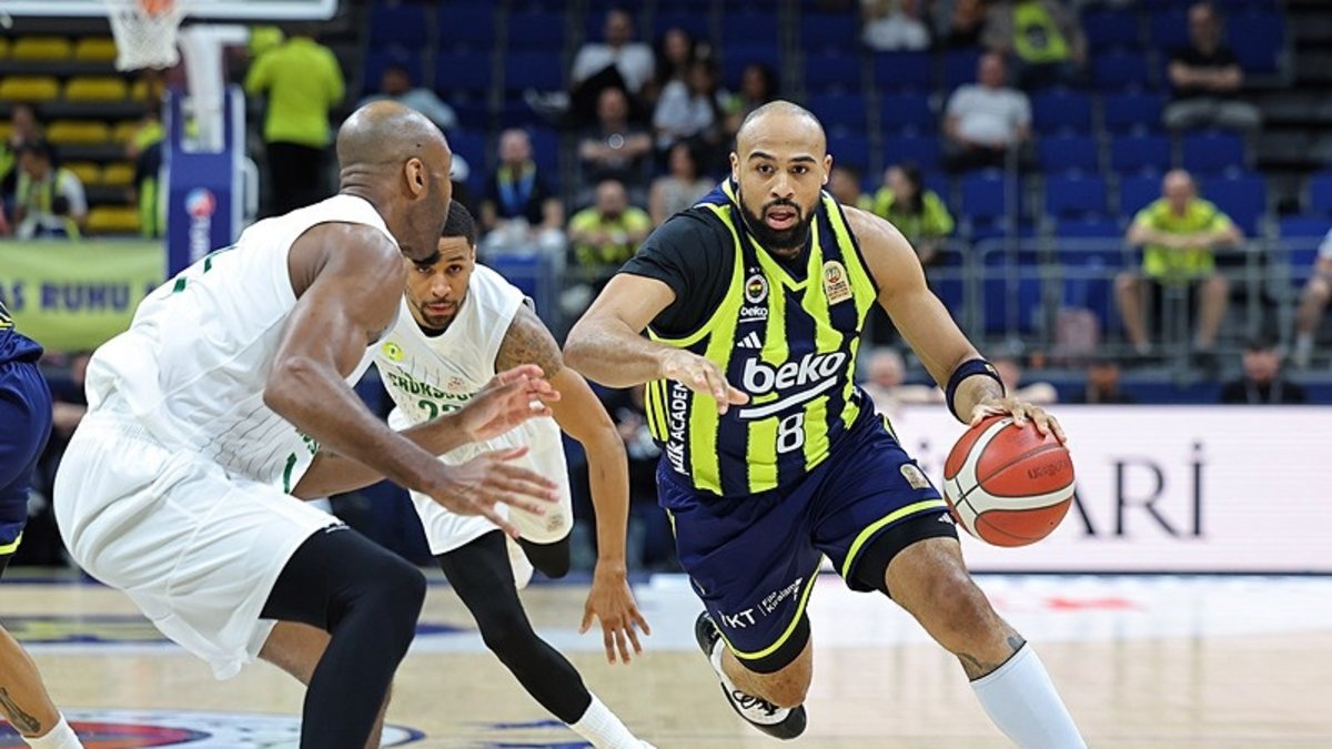 Fenerbahçe Beko, Safiport Erokspor'u evinde mağlup ederek seride 1-0 öne geçti