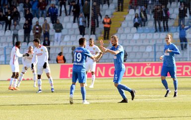 BB Erzurumspor Göztepe maçından kareler