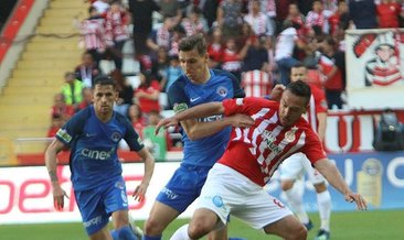 Antalyaspor'u Doukara ve Mevlüt Erdinç sırtladı