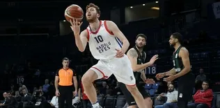 Anadolu Efes’ten kritik galibiyet