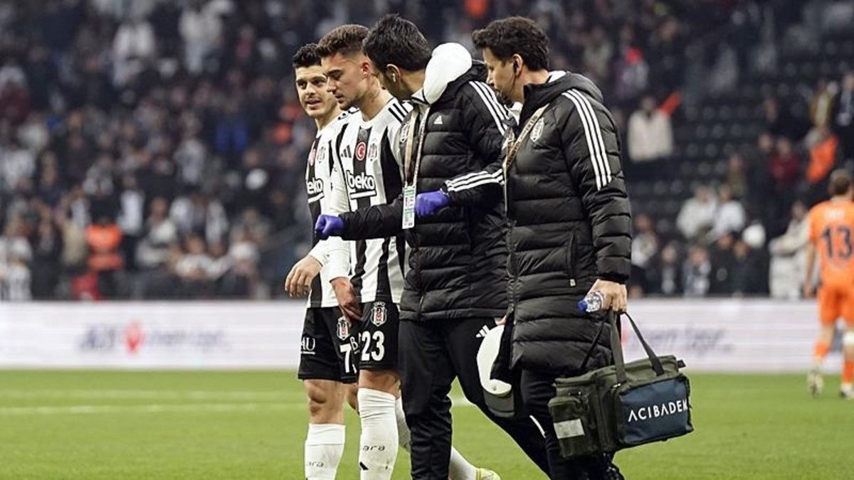 Beşiktaş'tan sakatlık açıklaması! Ernest Muçi... Beşiktaş'tan sakatlık açıklaması! Ernest Muçi...