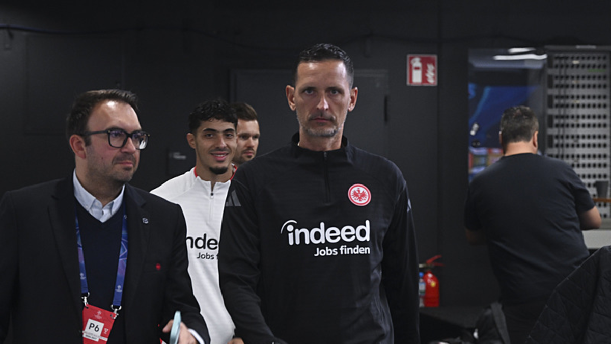 Eintracht Frankfurt Teknik Direktörü Dino Toppmöller: İnanılmaz bir geceydi Eintracht Frankfurt Teknik Direktörü Dino Toppmöller: İnanılmaz bir geceydi