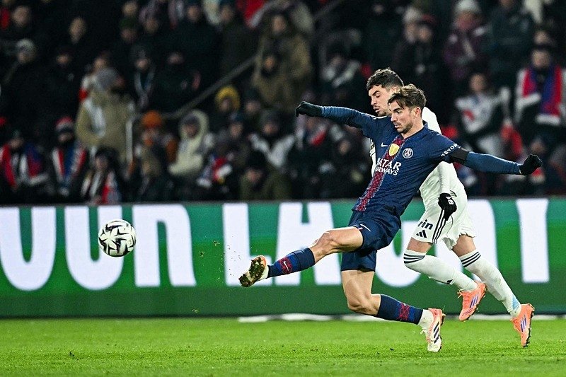 fabian-ruiz-kimdir-nereli-kac-yasinda-hangi-pozisyonda-oynuyor-1768043609430.jpeg Fabian Ruiz kimdir?