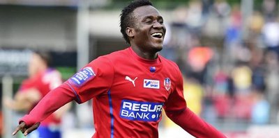 David Accam Timsah'a