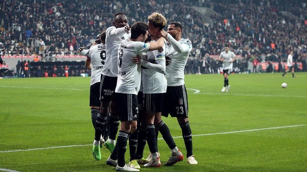Beşiktaş 3-0 Alanyaspor (MAÇ SONUCU - ÖZET)