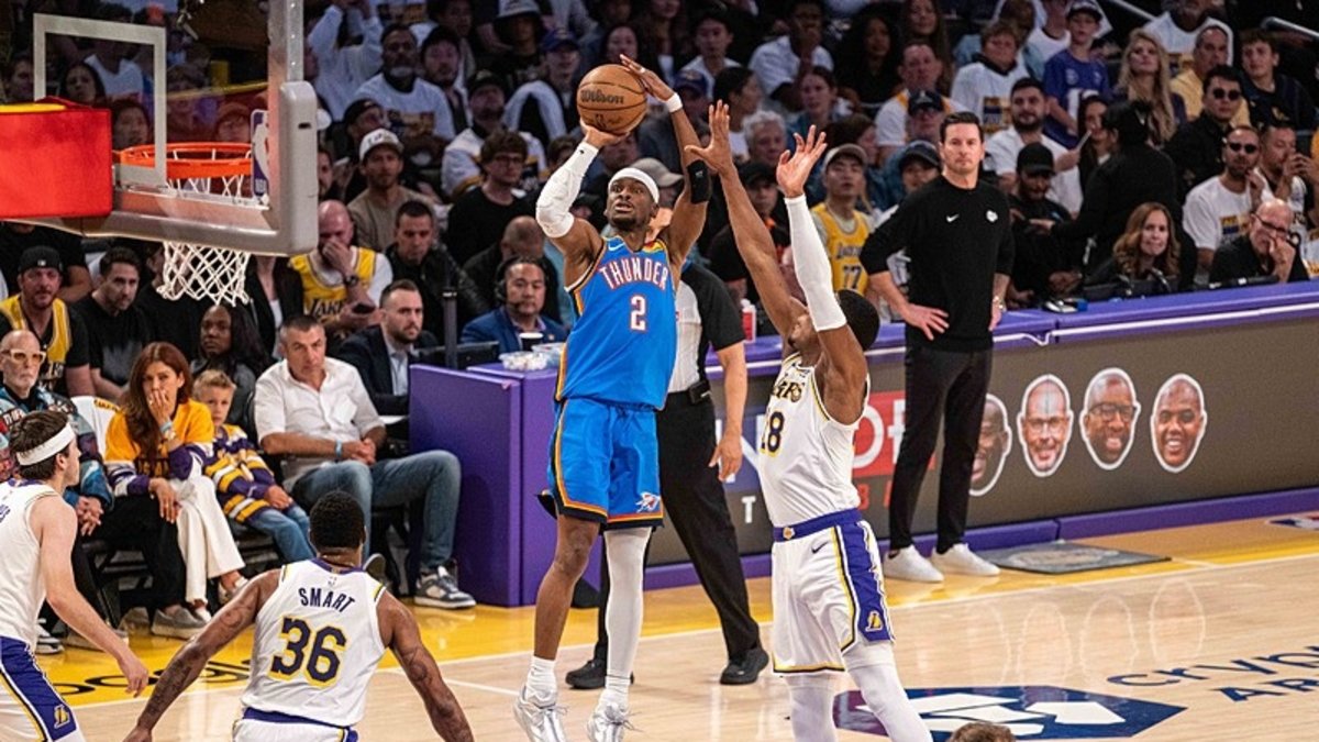 Oklahoma City Thunder, Los Angeles Lakers karşısında seriyi 3-0'a getirdi