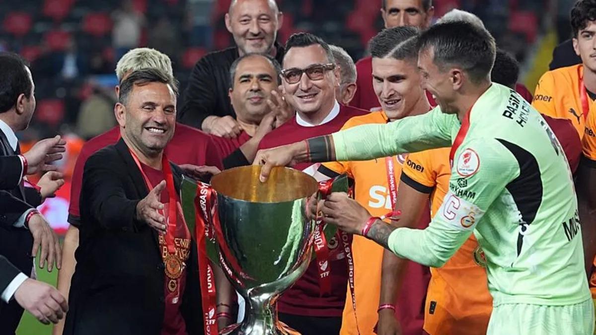 Galatasaray'da Okan Buruk: Fenerbahçe deplasmanı...