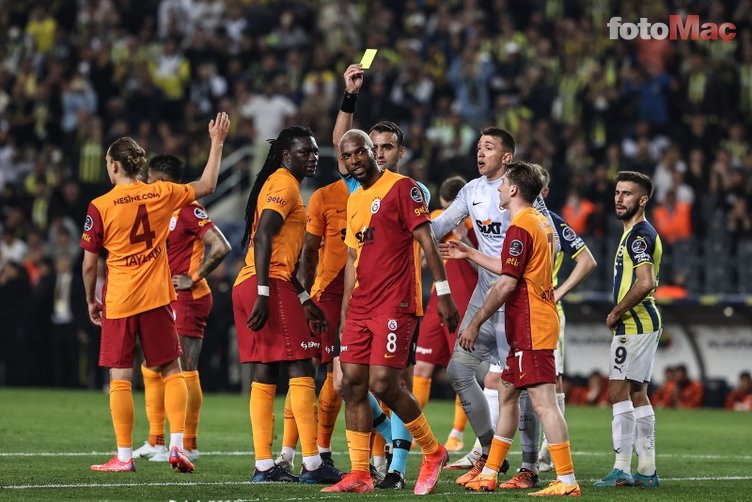 Galatasaray'da tarihi dönemeç! Burak Elmas istifa edecek mi?