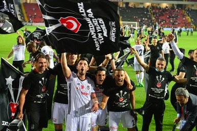 İşte Beşiktaş’ın 3 yıldız tişörtü