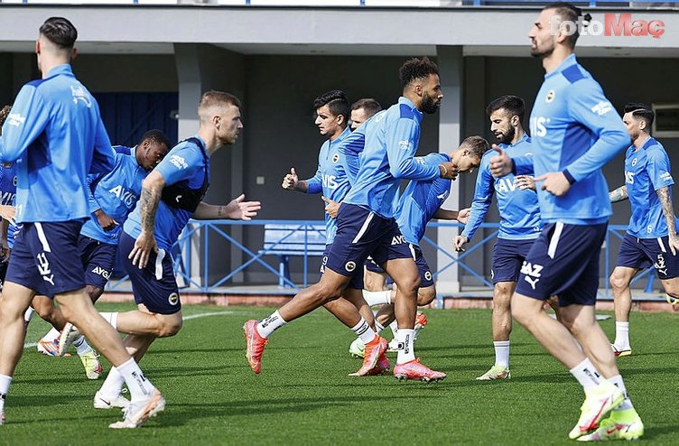 FENERBAHÇE HABERLERİ: Vitor Pereira'dan flaş karar! Yıldız isim Trabzonspor derbisinde kulübede