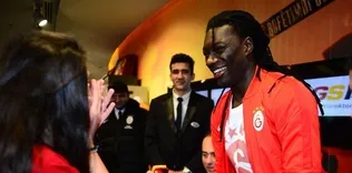 Bafetimbi Gomis taraftarlarla buluştu