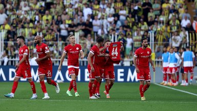 Antalyasporlu futbolcular Naldo'yu unutmadı!