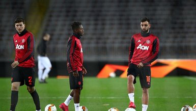 Old Trafford’da ayakta seyirci