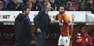 Kaptan Selçuk sakatlanıp çıktı