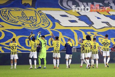 Fenerbahçe’den galibiyet pozu! Emre Belözoğlu...