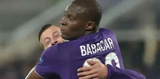 Fiorentina bırakmıyor