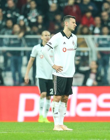 Beşiktaşlı futbolcu Oğuzhan Özyakup, Demet Özdemir’i unutamadı