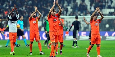 Basaksehir continue to lead Turkish league