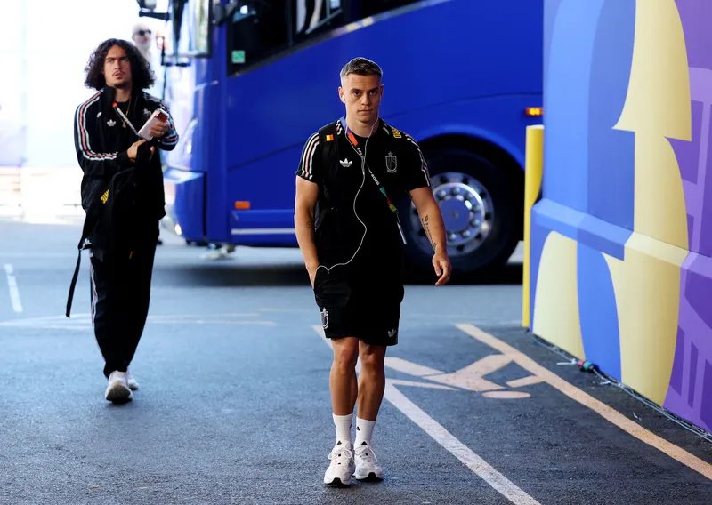 besiktasin-yeni-bombasi-leandro-trossard-kimdir-kac-yasinda-1784007427183.jpg