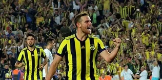 Anelka’nın ayak izlerine basıyor
