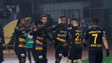 Eyüpspor yoluna doludizgin devam ediyor!