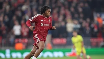 Liverpool'da Rio Ngumoh tarihe geçti