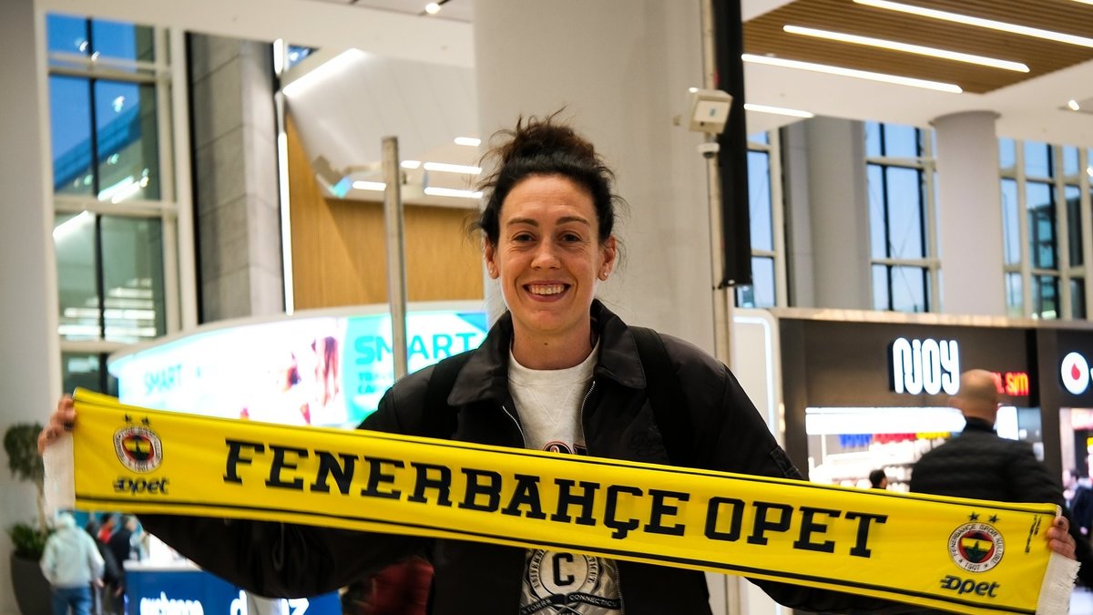 Fenerbahçe Opet'in transferi için anlaştığı Breanna Stewart İstanbul'a geldi