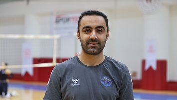 Merinos Voleybol üst sıraları bırakmıyor!