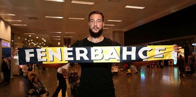 Fenerbahçe Doğuş'un yeni transferi Joffrey Lauvergne İstanbul'da