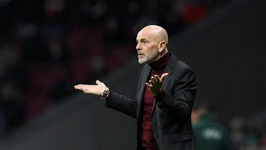 AC Milan extend contract with manager Pioli until 2023