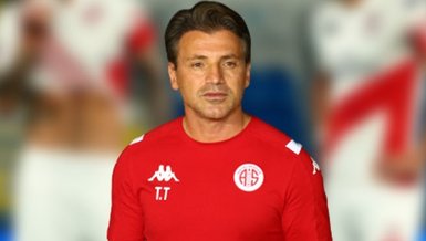 Antalyaspor'da Tamer Tuna istifa etti