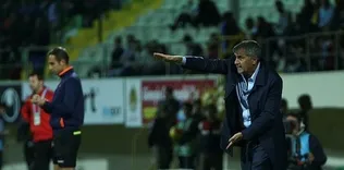 Azmin zaferi