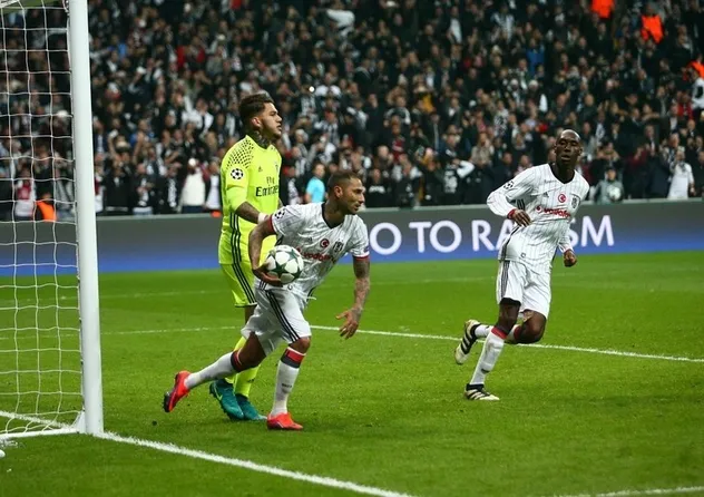 Barcelona'dan Türkiye mesajı: "Biz bitti demeden bitmez" - 3