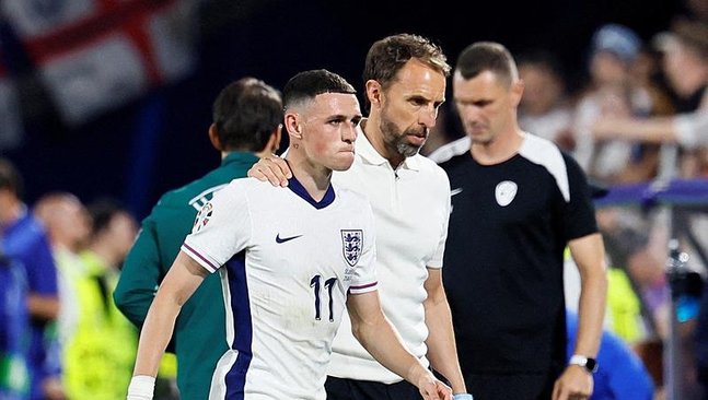Phil Foden İngiltere'nin kampından ayrıldı!