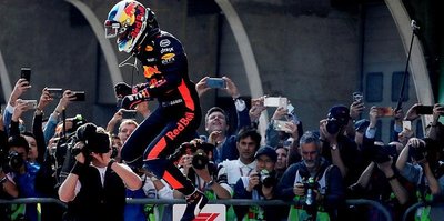 Ricciardo zirveye çıktı