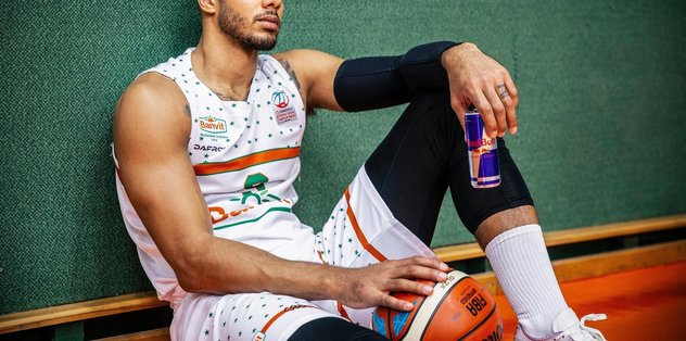 Pınar Karşıyaka Jordan Morgan'la anlaştı