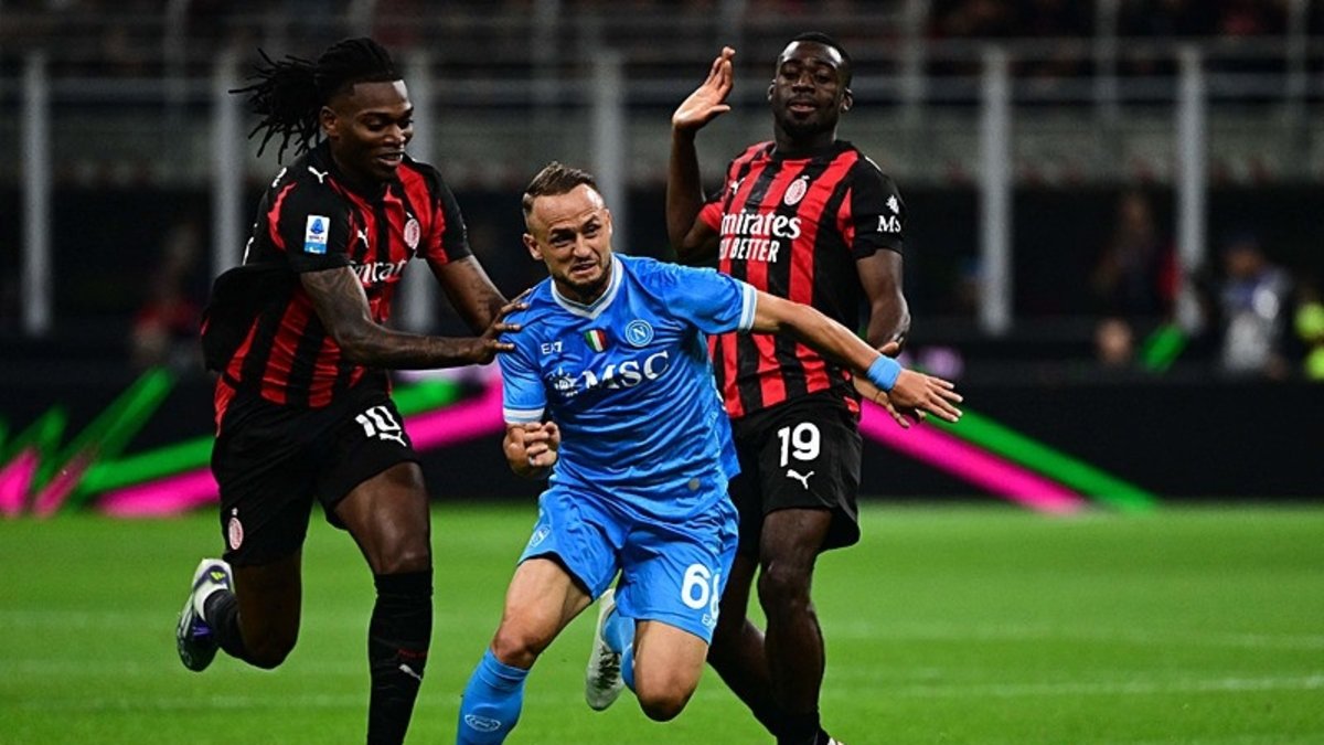 Milan 2-1 Napoli | MAÇ SONUCU - ÖZET