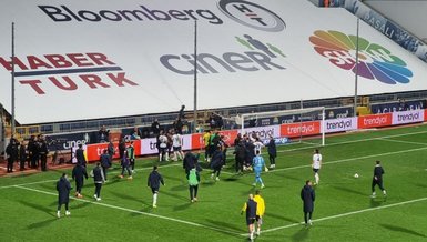 Eyüpspor - Fenerbahçe maçında futbolcular birbirine girdi! İşte o anlar