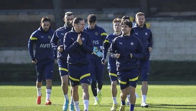 Fenerbahçe'nin Dinamo Kiev kamp kadrosu açıklandı!