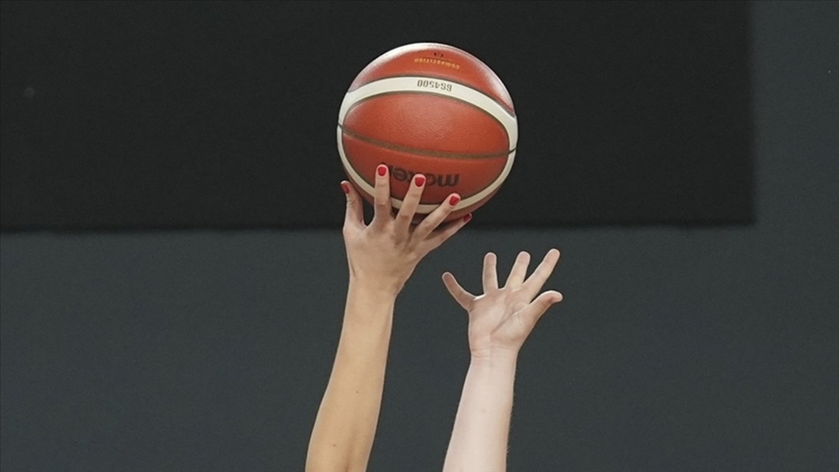 Turgutlu Belediyespor yarı finalde!