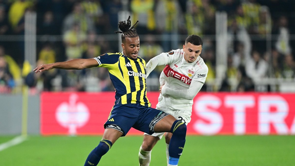 Archie Brown: Sürekli oynamak istiyorum