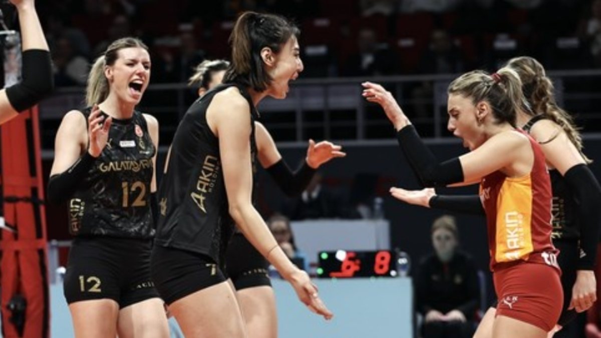 Galatasaray Daikin evinde Aras Kargo'yu 3-1 yendi