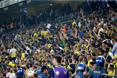 Ersun Yanal İstanbul’a geldi