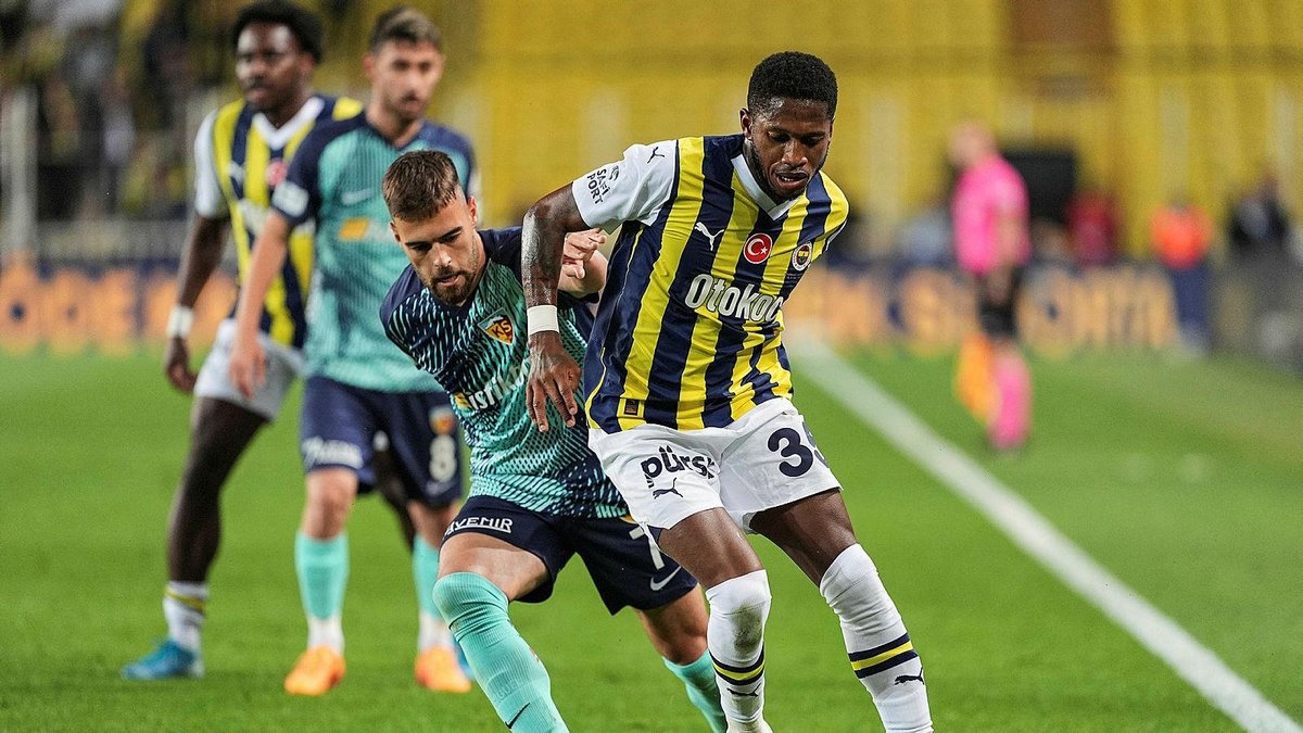 FENERBAHÇE TRANSFER HABERİ - Fred'e çılgın teklif yolda! Menajeri haber gönderdi FENERBAHÇE TRANSFER HABERİ - Fred'e çılgın teklif yolda! Menajeri haber gönderdi