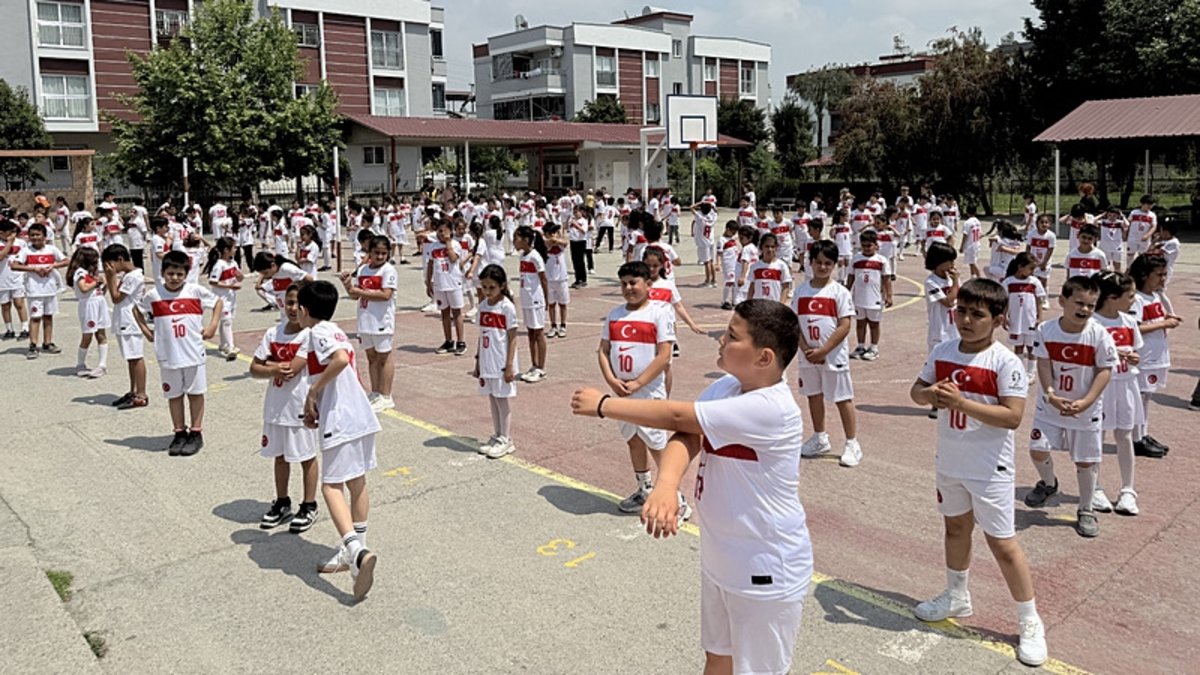 400 öğrenciden Arda Güler'e çağrı!