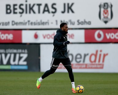Beşiktaş’ta yeni transfer antrenmana çıktı