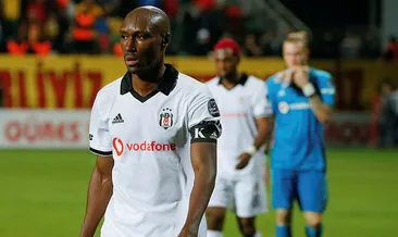 Beşiktaş'a Atiba ile 1 yıl daha
