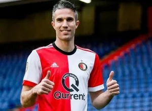Feyenoord’ta van Persie depremi!