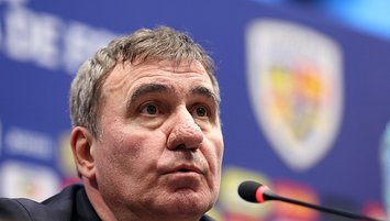 Hagi'den 4 yıllık imza!